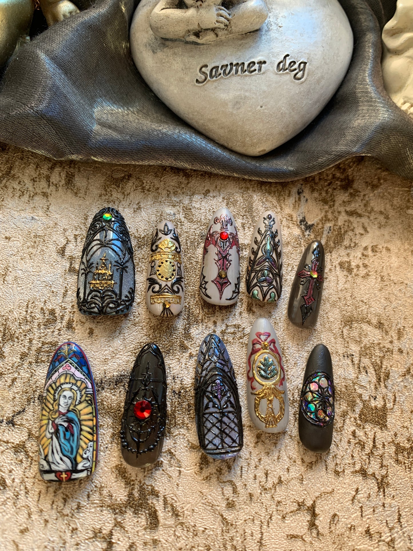 Luxury Handmade Press-On Nails Gothic Cathedral